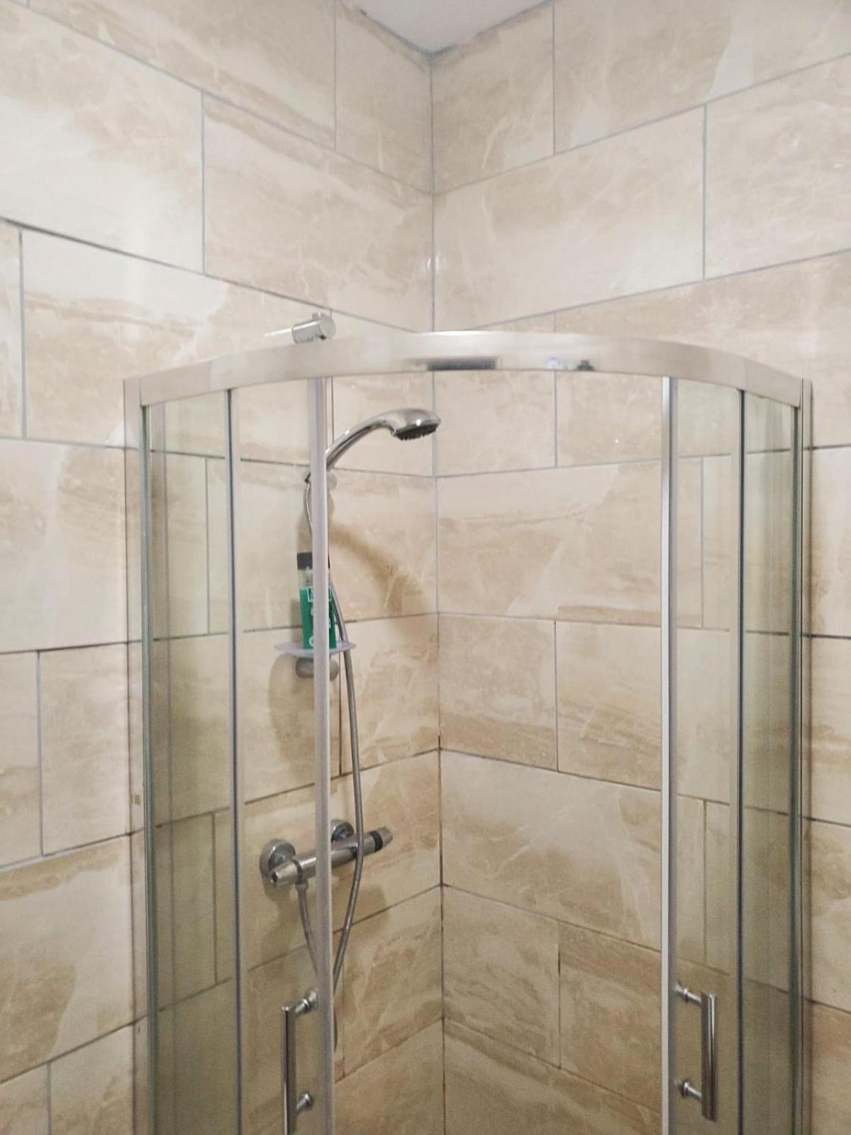 En Suite Bedrooms, Heaton, Newcastle Quarto foto