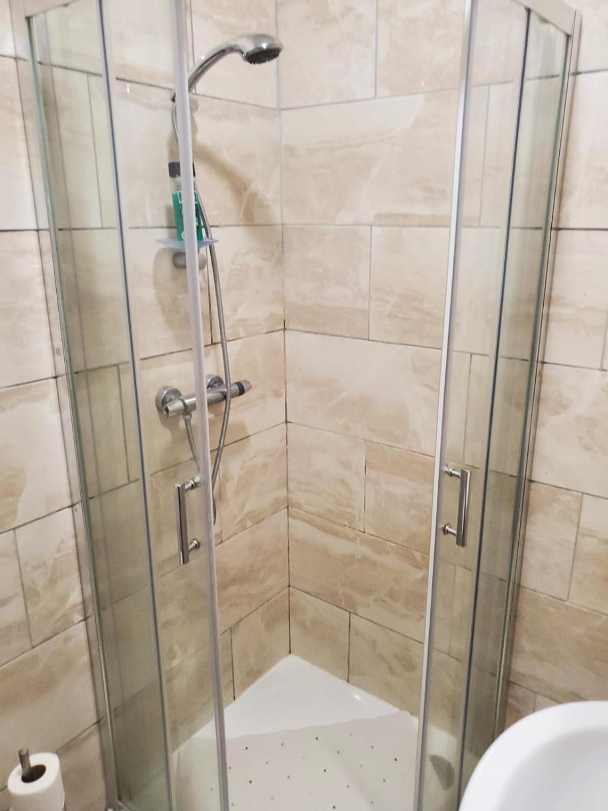 En Suite Bedrooms, Heaton, Newcastle Quarto foto
